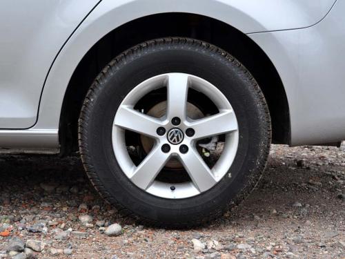 汽车换个车胎多少钱