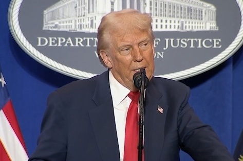特朗普和普京预计本周将进行交谈 特朗普和普京预计本周将进行交谈