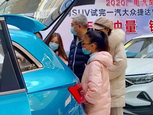 汽车冬天里面放多少热水 汽车冬天里面放多少热水