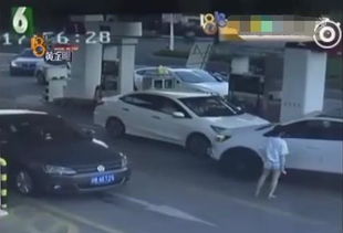 汽车开多少公里需要加油 汽车开多少公里需要加油