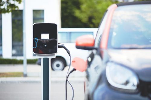 汽车充电多少时(汽车充电多少时,探究电动汽车充电的最佳时机与注意事项) 汽车充电多少时(汽车充电多少时,探究电动汽车充电的最佳时机与注意事项)