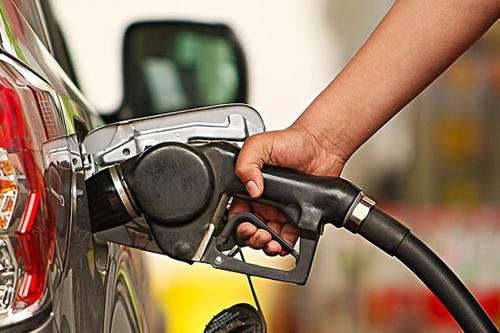 三缸汽车7升油跑多少钱(三缸汽车7升油能跑多远,油价与经济效益的探讨) 三缸汽车7升油跑多少钱(三缸汽车7升油能跑多远,油价与经济效益的探讨)