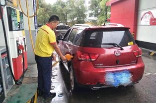 汽车一次加多少伤车(汽车一次加多少伤车,燃油添加需谨慎) 汽车一次加多少伤车(汽车一次加多少伤车,燃油添加需谨慎)