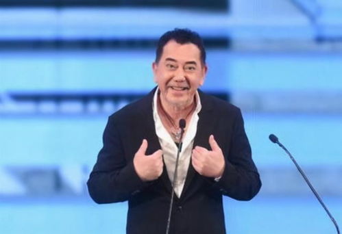 王晶曝成龙曾被粉丝扇耳光(王晶曝成龙曾被粉丝扇耳光,娱乐圈背后的故事) 王晶曝成龙曾被粉丝扇耳光(王晶曝成龙曾被粉丝扇耳光,娱乐圈背后的故事)