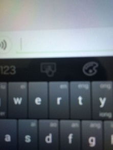 华为手机键盘怎么黑了
