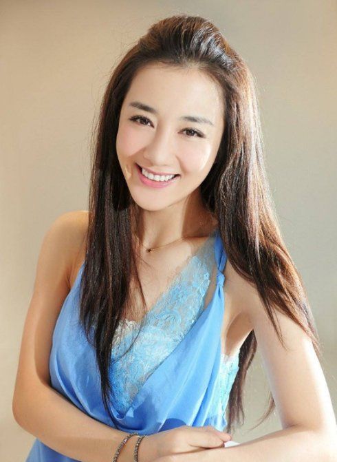 虞姬扮演者李依晓亮相苏超赛场 虞姬扮演者李依晓亮相苏超赛场